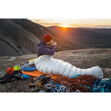 Самонадувний килимок 2.5 см Sea to Summit UltraLight Mat Large orange, STS AMSIULL