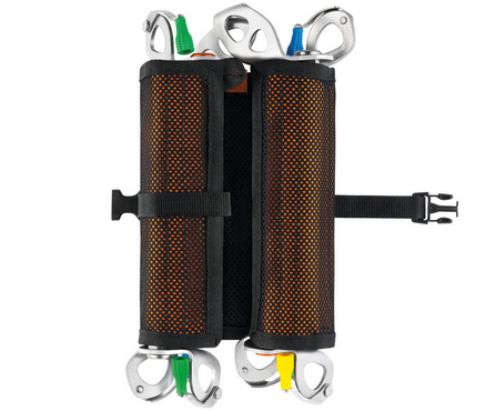 Protective carrying pouch for ice screws Petzl Octo